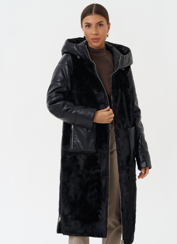 Пуховик из эко кожи с капюшоном