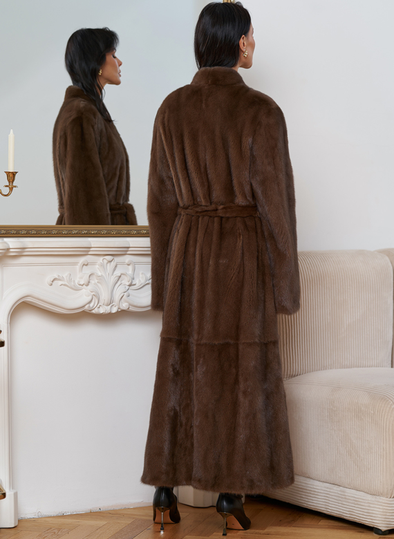 Женская длинная шуба из меха норки