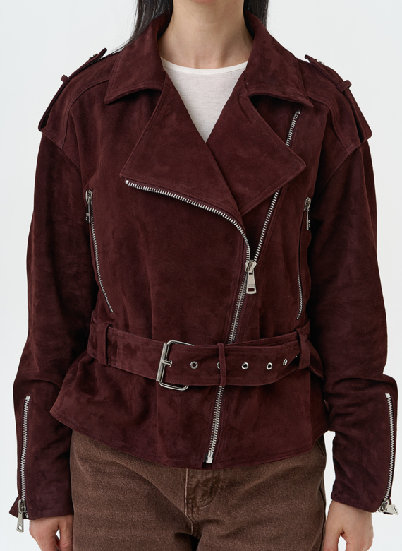 Женская куртка из натуральной замши с поясом