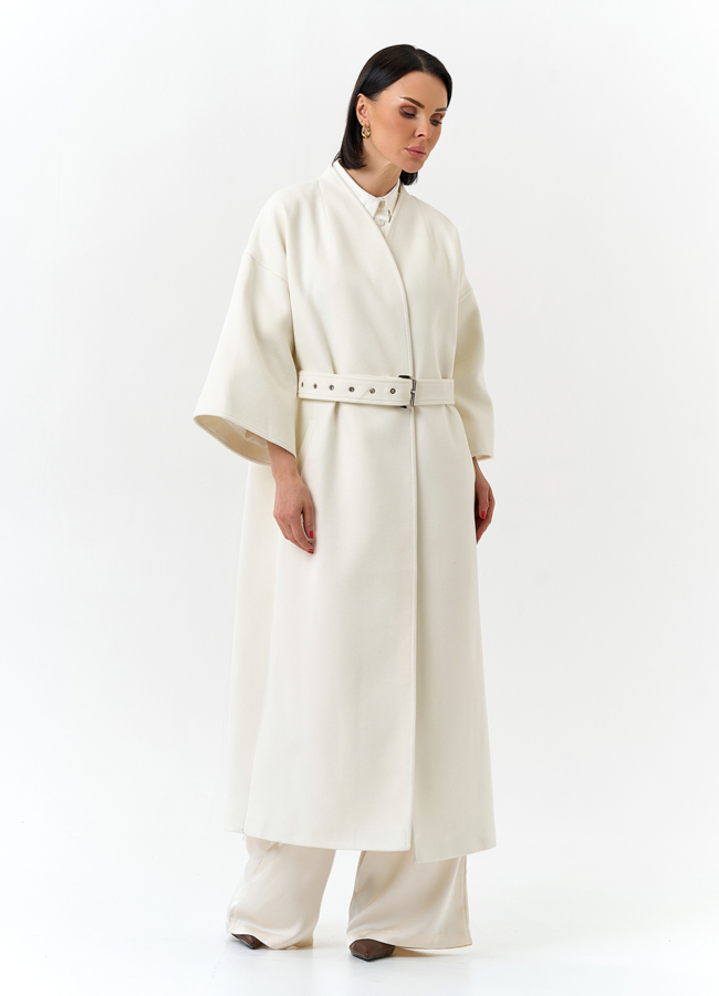 Женское пальто белого цвета модель № 32642 универмаг малина