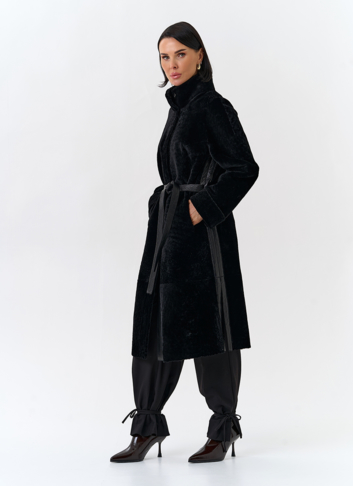 Женская двухсторонняя дубленка с поясом