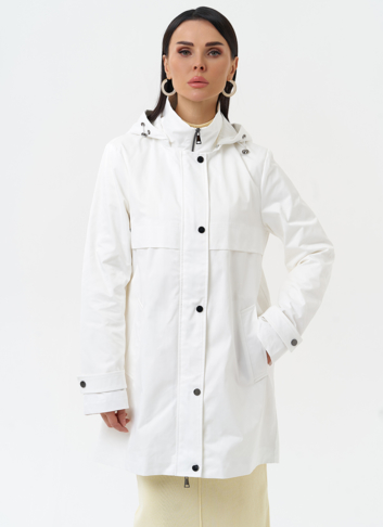 Плащ женский белого цвета