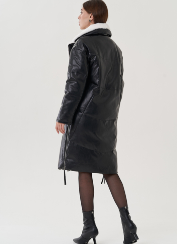 Пуховик женский из эко кожи с английским воротником