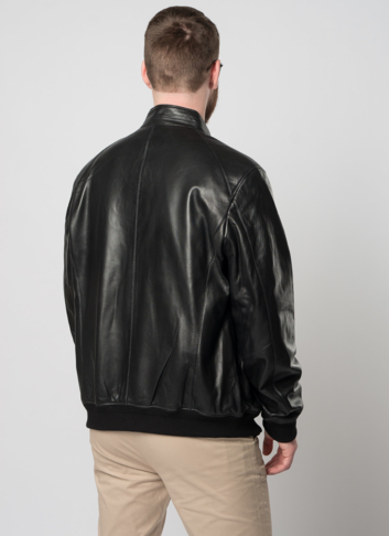 Мужская кожаная куртка на молнии