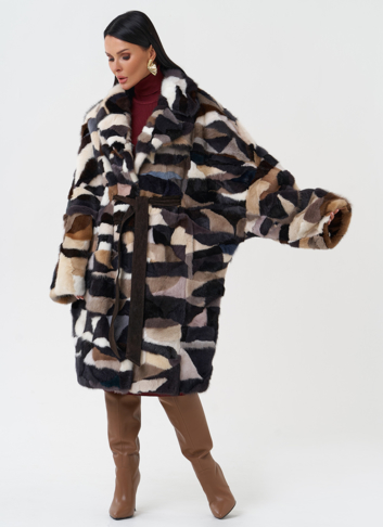 Шуба из меха норки с английским воротником