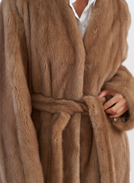 Женская длинная шуба из меха норки