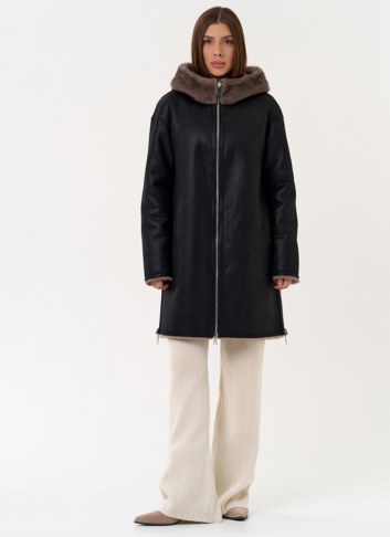 Женская двухсторонняя дубленка из эко замши с капюшоном