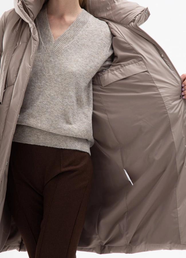 Женский пуховик  капюшоном модель № 31127 универмаг малина