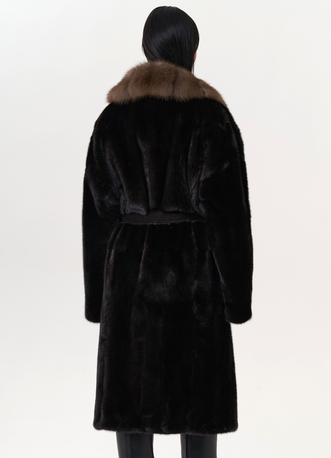 Шуба из норки с воротником из куницы модель № 26263 в рассрочку