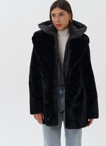 Куртка из эко меха с капюшоном