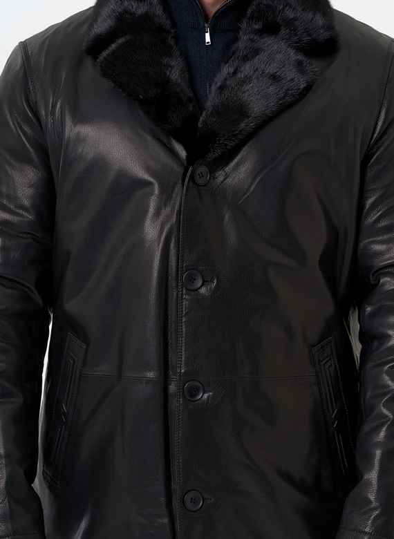 Мужская дубленка с английским воротником