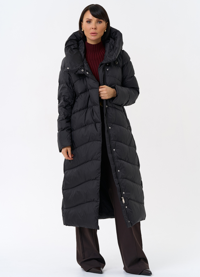 Женский длинный пуховик черного цвета с капюшоном модель № 31968 универмаг малина