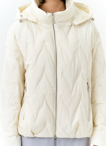 Женская куртка с капюшоном 