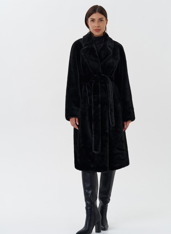 Женское пальто из эко меха с поясом