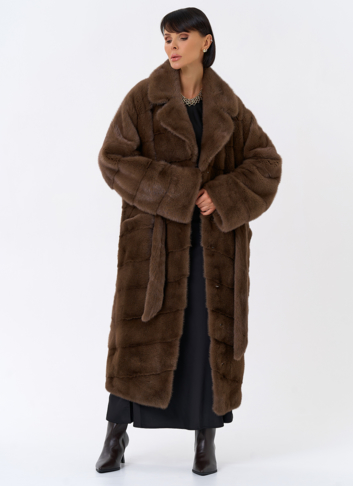 Длинная шуба с английским воротником