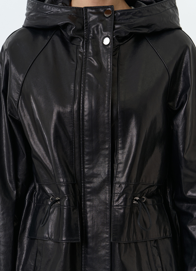 Женская куртка из натуральной кожи  с капюшоном модель № 32528 в рассрочку