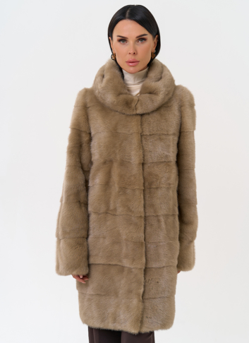 Поперечная норковая шуба с капюшоном