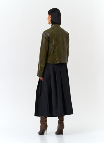 Женская куртка из натуральной кожи зеленого цвета