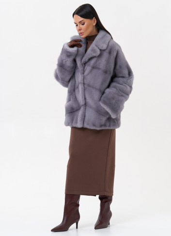 Короткая норковая шуба с английским воротником