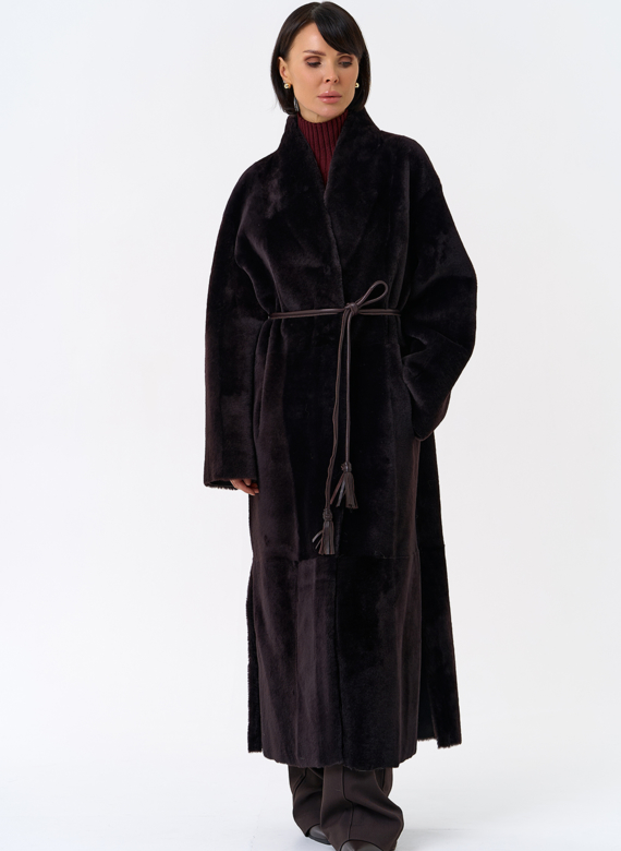 Женская двухсторонняя дубленка с декоративным поясом