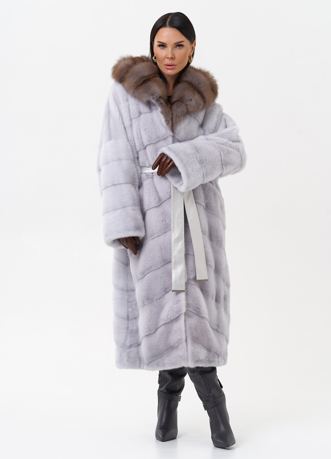 Норковая шуба с капюшоном из меха куницы модель № 27572 меха малина